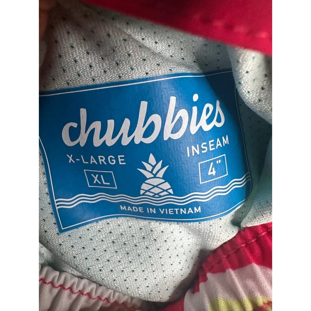 Chubbies Mens XL Swim Trunks 4 Inch Inseam Tropical Floral Red Pink Blue Shorts